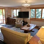 Bergnest By Interhome プラック＝イェナッツ